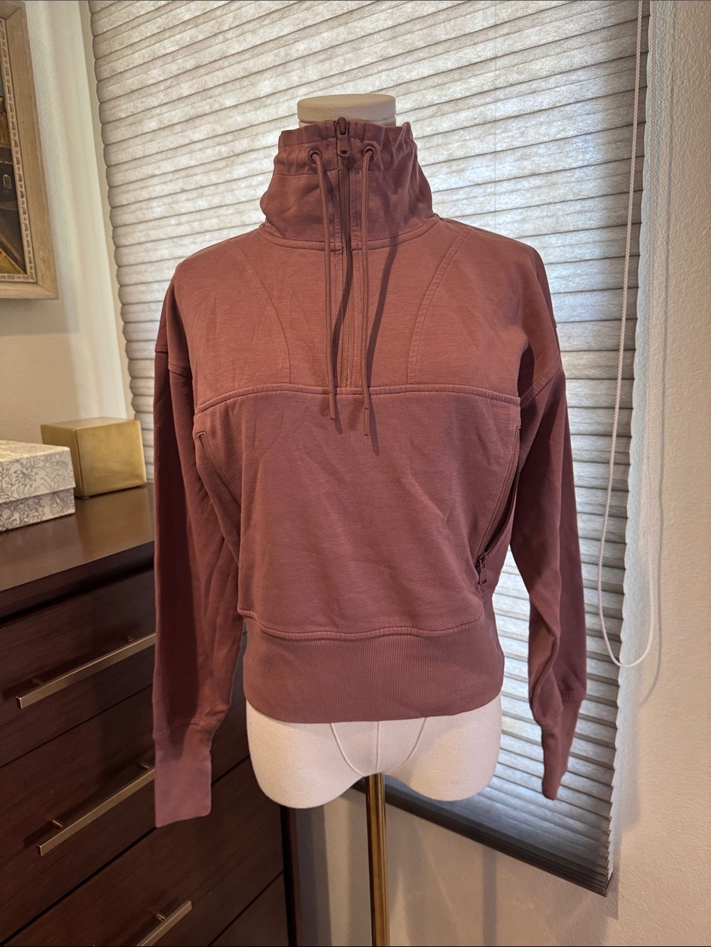 Old Navy Cowl-Neck Dynamic Fleece Half-Zip Sweatshirt. Size XS